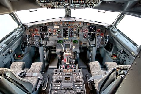 1988 Boeing 737-300 Cockpit : r/boeing