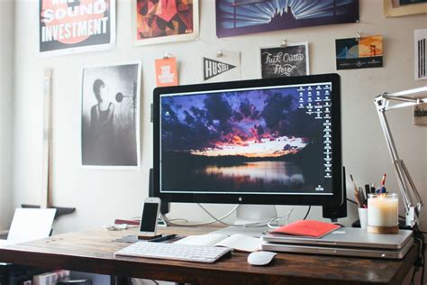 Battlestation fit for a graphic designer - Imgur | Computer desk setup ...