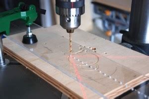 Homemade Router Circle Cutting Jig - HomemadeTools.net