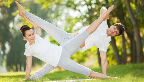 7 Best Yoga Poses For Couples To Boost Their Relationship