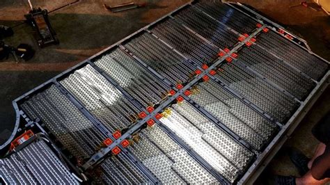 Rare Look Inside A Tesla Model S Battery Pack