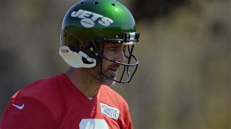 Jets’ ‘Hard Knocks’ Episode 1 recap: Aaron Rodgers takes flight