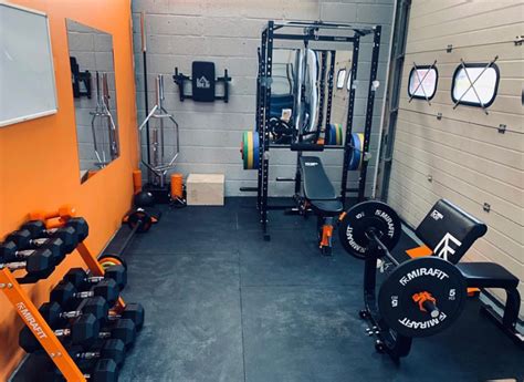 Garage Gym Gallery | Home gym basement, Gym room at home, Diy home gym