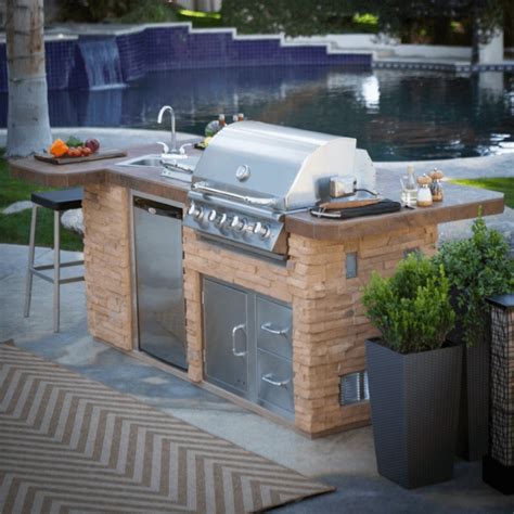 Outdoor kitchen island with sink | Hawk Haven