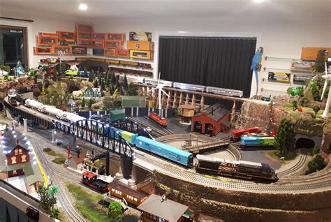 The “Back to the Future 5” Lionel O gauge Layout of Adam