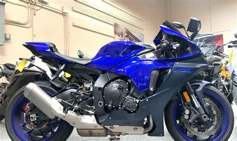 2023 Yamaha R1 - 3000 Miles | AK Motors