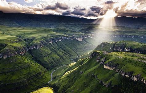 Drakensburg Mountains - Durban Point Waterfront