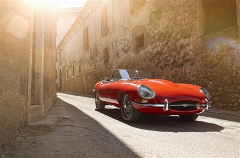 One of the Greatest: 1961 Jaguar E-Type - Airows