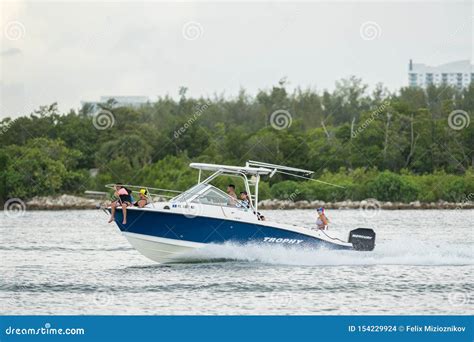 Summer Weekend in Miami Beach. Family Boating in Biscayne Bay Editorial Stock Image - Image of ...