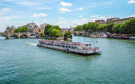 How Long Is The Seine River Cruise | TouristSecrets