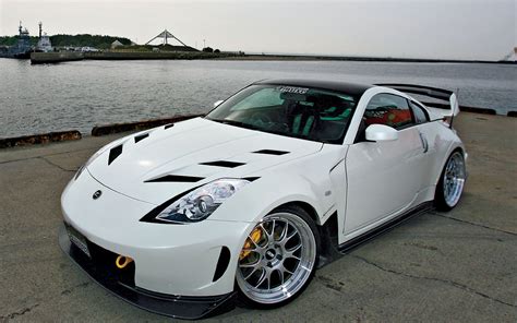 Custom Nissan 350z Body Kits