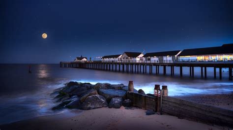 Southwold Pier in the moonlight - backiee