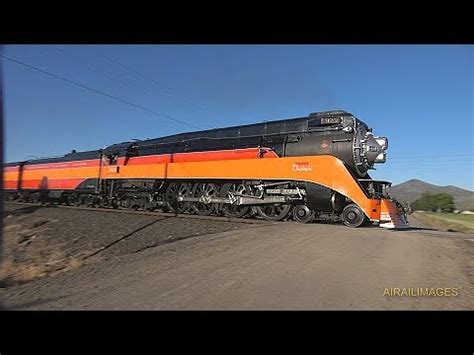 HO MTH Southern Pacific SP 4449 GS4 & Daylight train. | Doovi