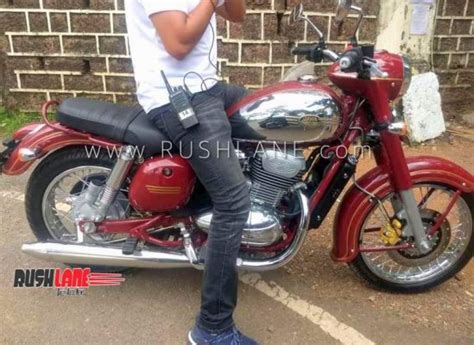 Jawa Classic 300 leaked during TVC shoot - Launch on 15 Nov to rival Royal Enfield