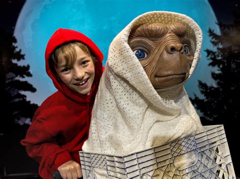 E.T.: The Extra-Terrestrial ***** (1982, Henry Thomas, Drew Barrymore ...