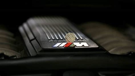 BMW 850CSi V12 10 Pence Coin Engine Balance Test - YouTube