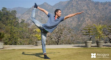 Health Benefits of Natarajasana – The Lord of Dance Pose - Arogya Yoga ...