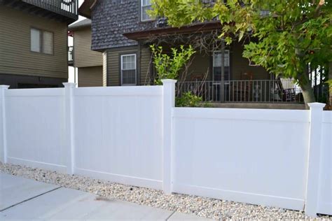 Professional Vinyl Fence Installation | Fence Guys Rogers AR