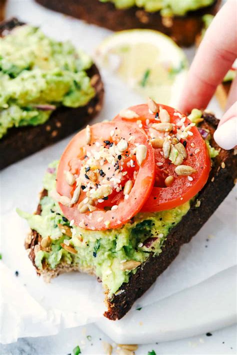 Easy 5 minute Avocado Toast | The Recipe Critic