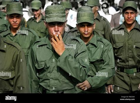 Cuba, Villa Clara, Santa Clara, Cuban military group in green uniform Stock Photo: 98619644 - Alamy