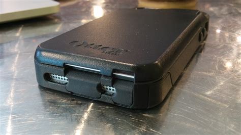 OtterBox iPhone 5s Commuter Wallet Review