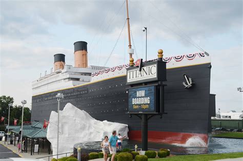 Experiencing the Titanic Museum with Kids in Branson, MO #explorebranson