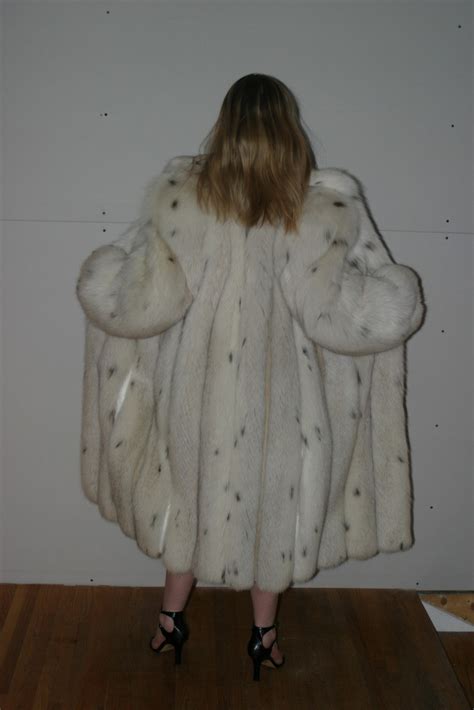 LAFOURRURE2: polar fox fur coat