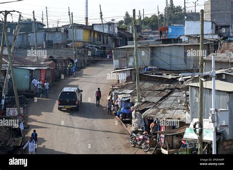 KENYA, Nairobi, Kibera slum / KENIA, Nairobi, Slum Kibera Stock Photo - Alamy