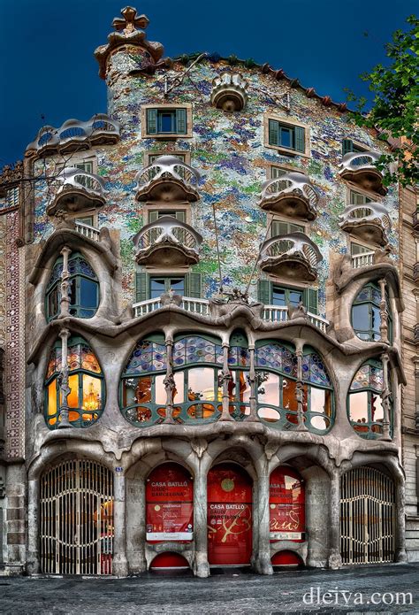 Casa Batllo en Barcelona (Antoni Gaudi) | Gaudi architecture, Barcelona architecture, Gaudi ...