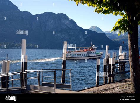 A FERRY ON LAKE COMO Stock Photo - Alamy