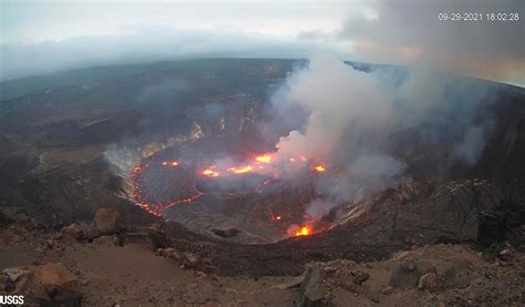 Hawaii’s Kilauea volcano eruption in ‘full swing’: USGS | Volcanoes News | Al Jazeera