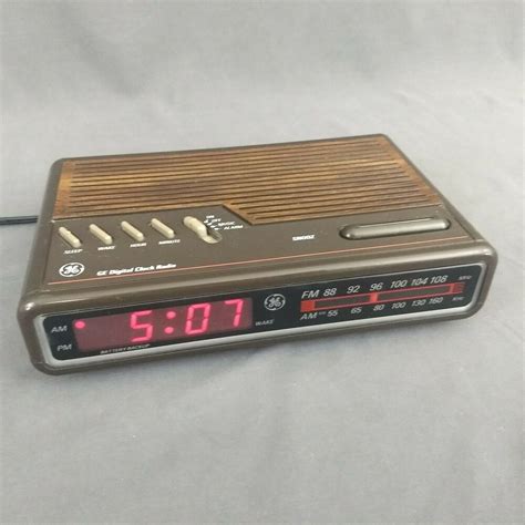 Vintage GE 7-4612A Digital Alarm Clock Radio Red General Electric Retro Tested #GE | Radio alarm ...