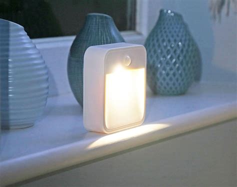 Led Night Light With Motion Sensor | Examatri Home Ideas