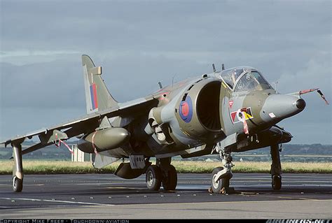 Hawker Siddeley Harrier GR3 - UK - Air Force | Aviation Photo #1578221 | Airliners.net