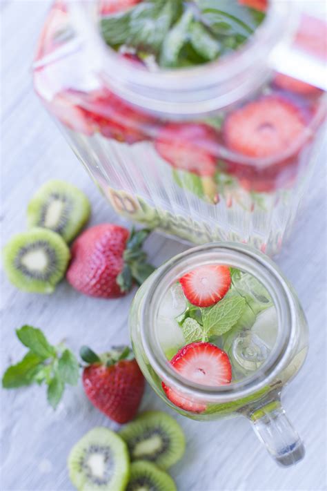 Strawberry Kiwi Water and Health Benefits of Infused Water