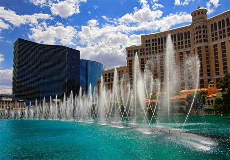 las-vegas-attractions-bellagio-fountain-1 - Wheelchair Travel