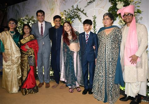 Ira Khan, Nupur Shikhare pose as husband and wife; Aamir Khan, Reena Dutta, Kiran Rao join the ...