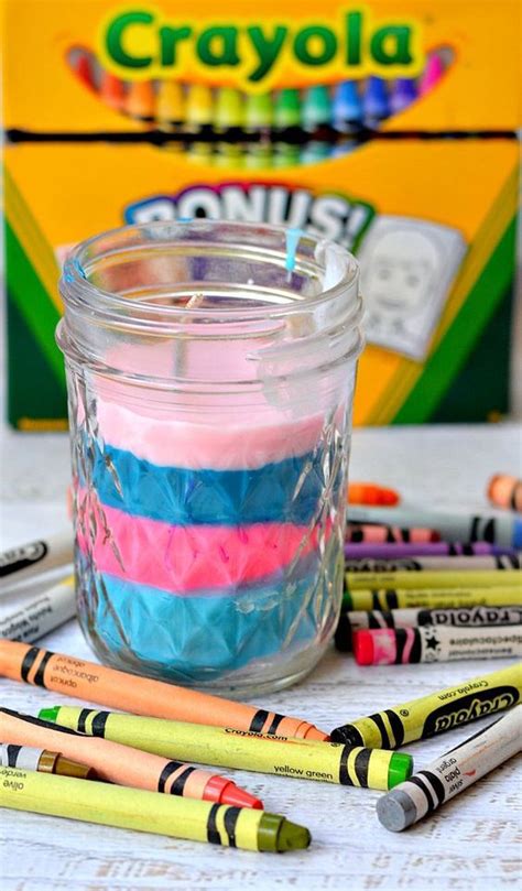 21 Impressive DIY Valentine Gifts Of Melted Crayons - Feed Inspiration