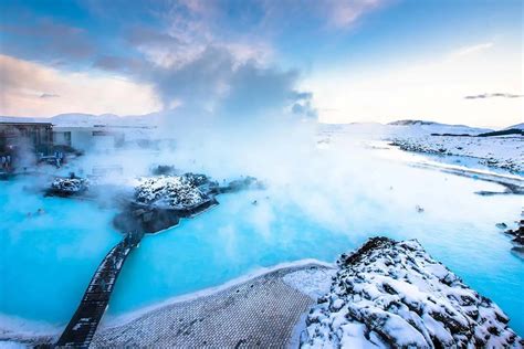 18 Tips & Tricks for Visiting Iceland in Winter (October-April)