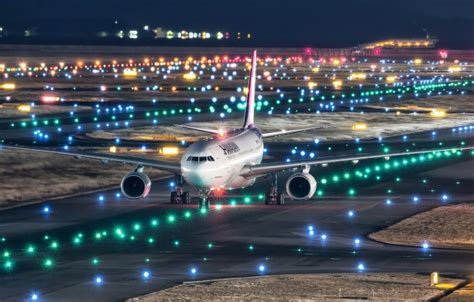 Photo Wallpaper Night, Lights, Japan, The Plane, Runway, - Plane Airport - 1332x850 Wallpaper ...