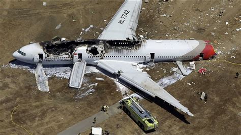 Boeing 777 Crash at San Francisco airport : ThatLookedExpensive