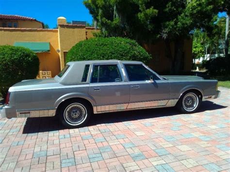 Lincoln Continental Cartier Signature Edition Town Car