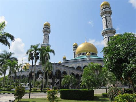 Sultan Hassanal Bolkiah Palace Stock Photos, Pictures & Royalty-Free Images - iStock