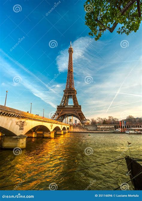 Eiffel Tower at Sunrise, Paris. Stock Photo - Image of famous, frame: 35116096