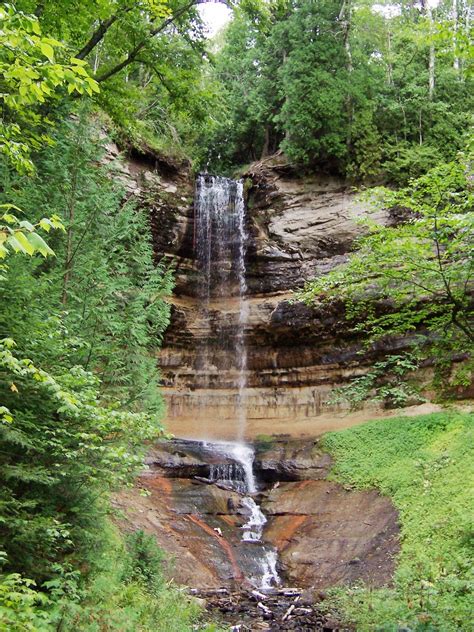 Waterfalls of Michigan's Upper Peninsula! | Collectors Weekly