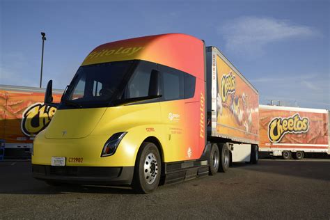 Frito-Lay-Modesto-Tesla-semi-truck - TESLARATI