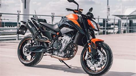 KTM 990 Duke motorbike spotted testing; design details revealed