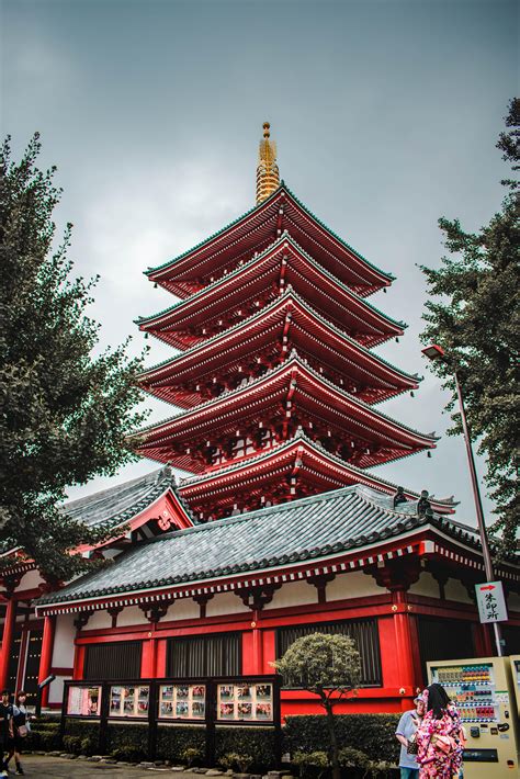 One of the coolest temples ever! Asakusa, Japan : r/japanpics