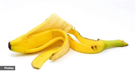 Does rubbing banana peel on the face remove dark spots, acne scars, and also reduce wrinkles ...