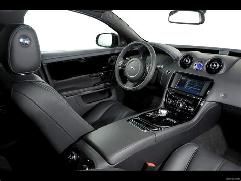 2010 Jaguar XJ - Interior, Dashboard | Caricos